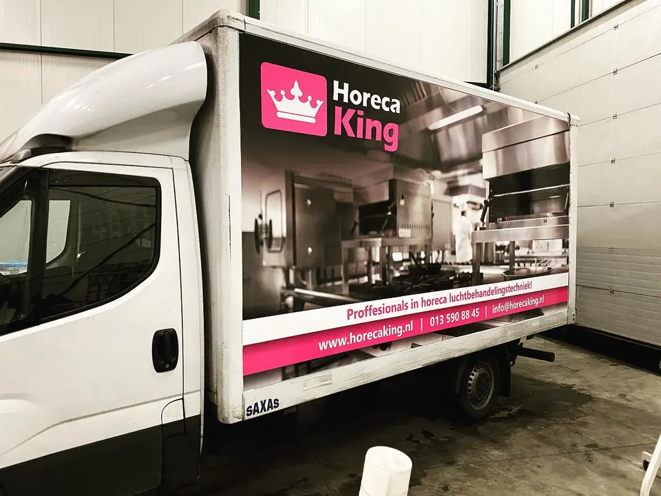 Gewrapte bakwagen van Horeca King, andere zijde